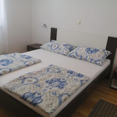 Apartments Ruzmarin Vrsi Esterno foto