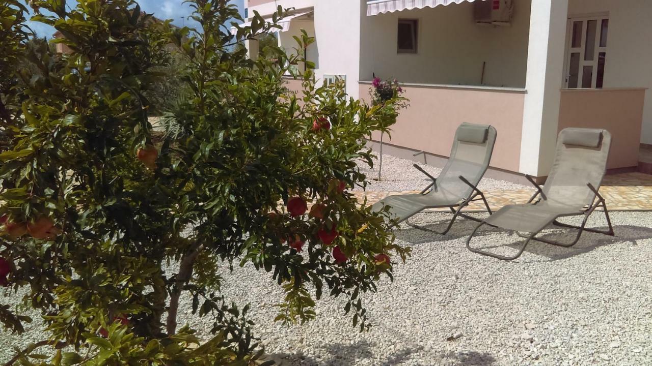 Apartments Ruzmarin Vrsi Esterno foto